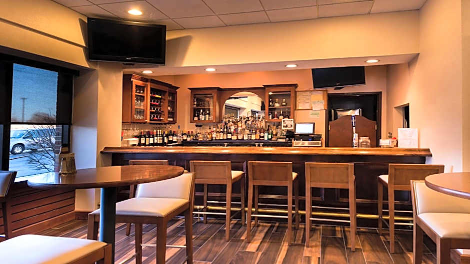 Holiday Inn Hotel & Suites Warren By IHG