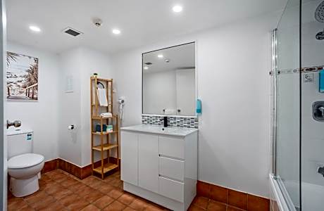 Two Bedroom with 2 Queen Beds