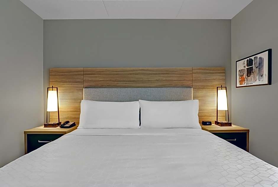 Candlewood Suites Kingston West - Gardiner Road By IHG