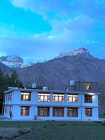 The Norphel Hotel and Restaurant
