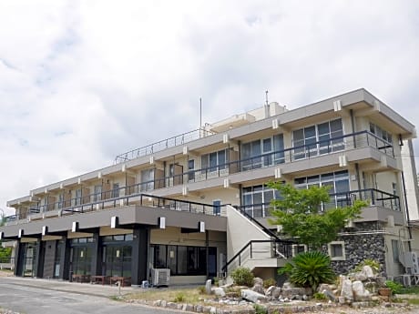 J-Hoppers Lake Biwa Guesthouse