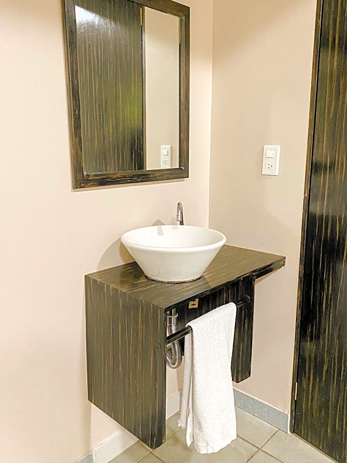 Hotel Amigo Suites
