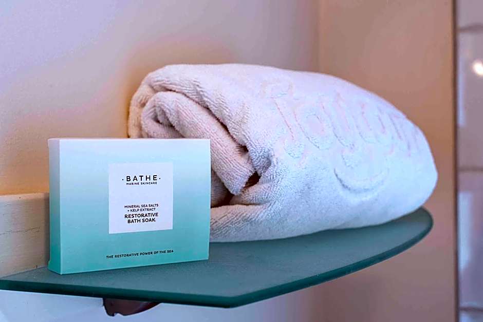 298 Westside Motor Lodge