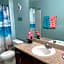 LAKETOWN 5 POOLs STEPS TO BEACH FAMILY FRIENDLY
