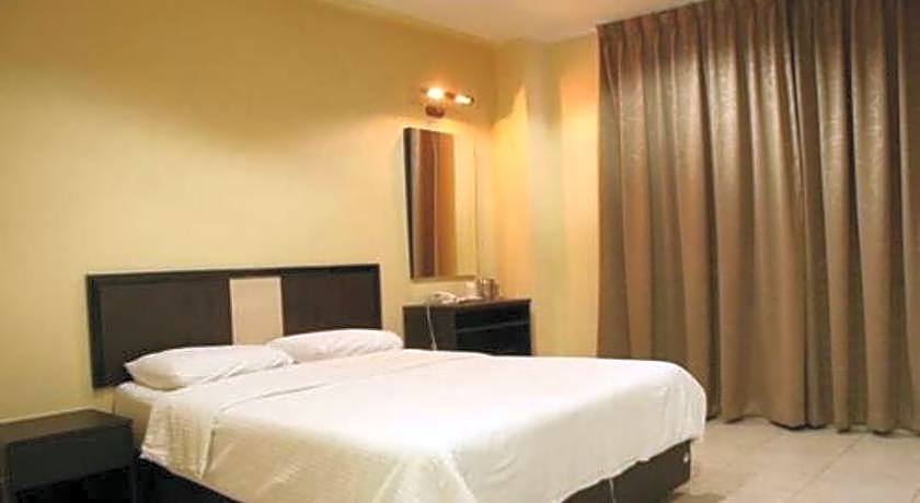 The Fern Lodge (Sanitized Stay)