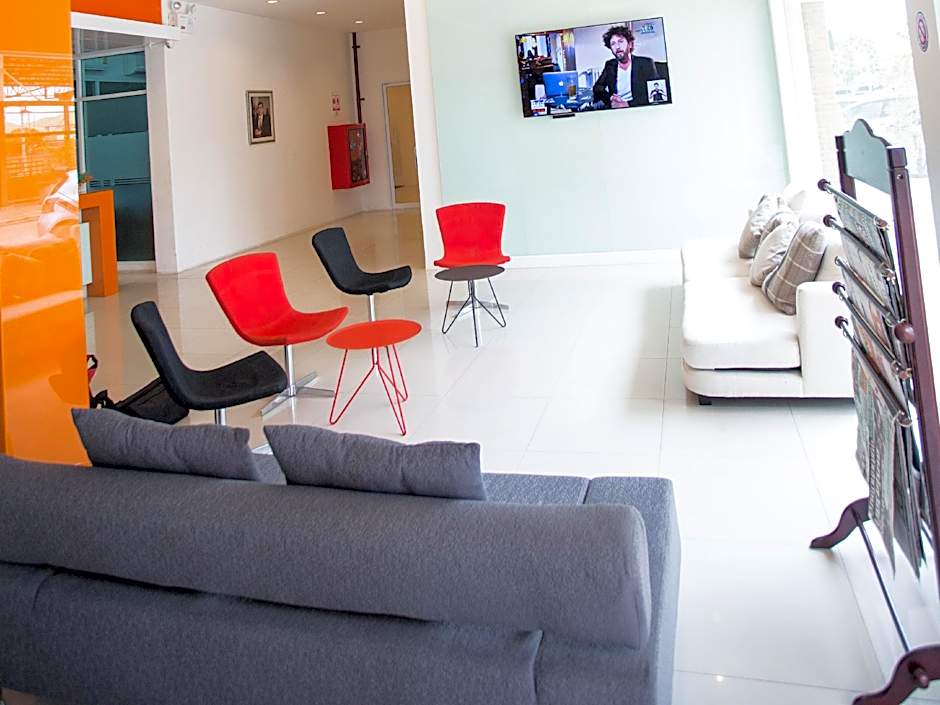 Original Orange Hotel