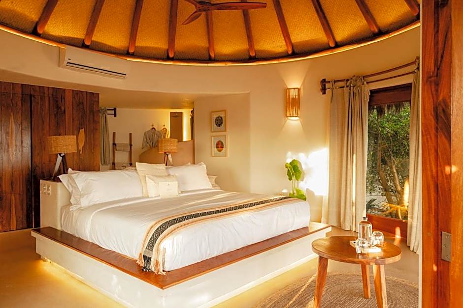 ZOA Hotel - Adults Only