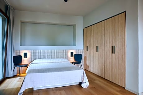 Deluxe Apartment with SPA Access