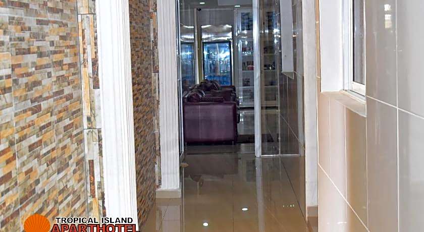 Tropical Island Apartahotel