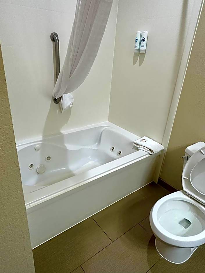 Comfort Inn & Suites Covington - Mandeville