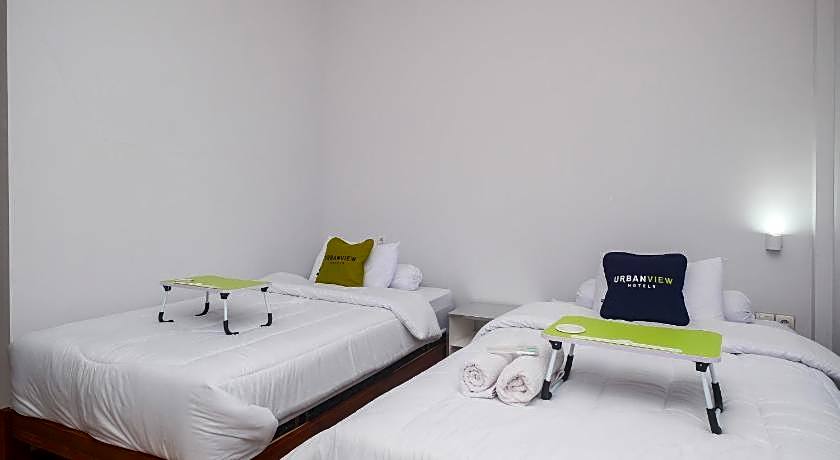 Urbanview Syariah Loji Arum Stasiun Klaten by RedDoorz