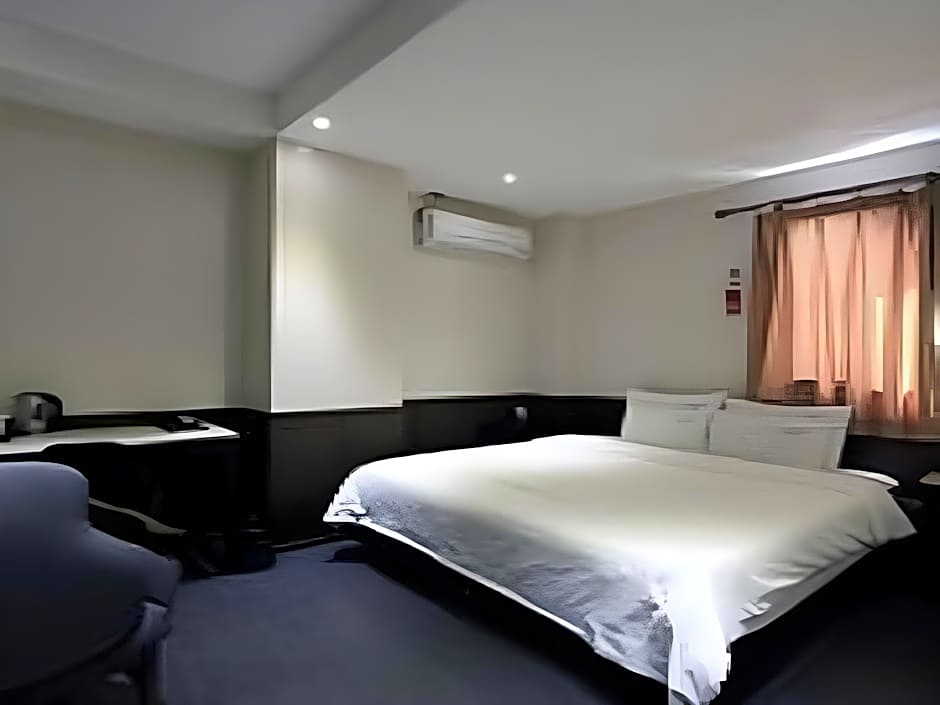 Almond Hotel Busan Station
