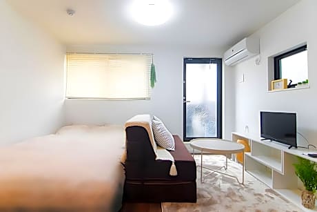 Base Hanegi Apartment