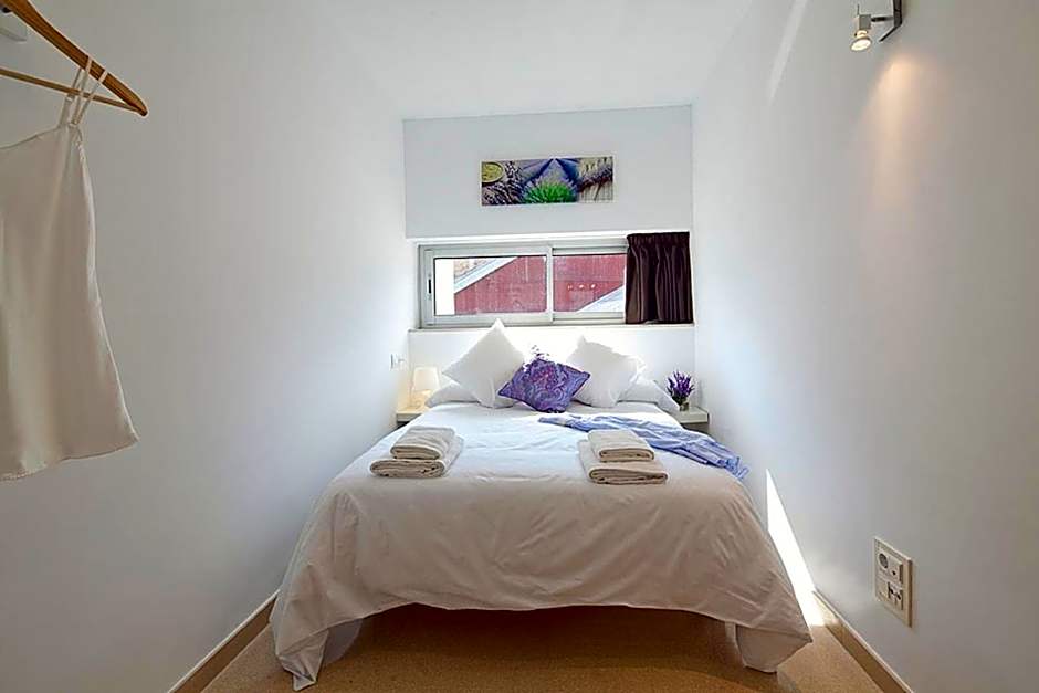Charmsuites Paralel Apartments