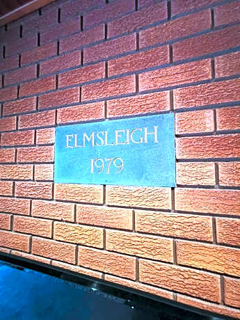 Apartment with Garden View