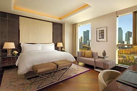 Club Room with Club Lounge access, 1 King