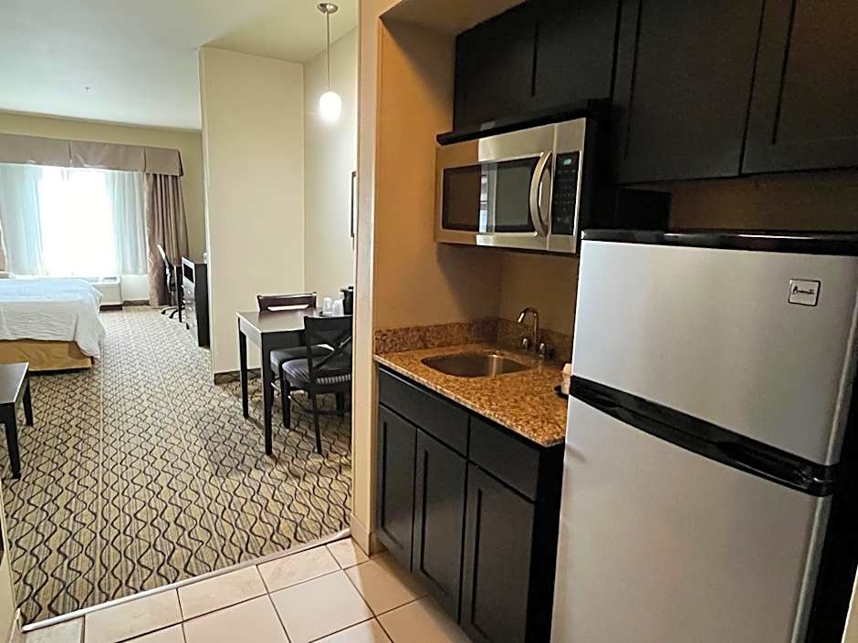 Holiday Inn Express & Suites Deming Mimbres Valley By IHG