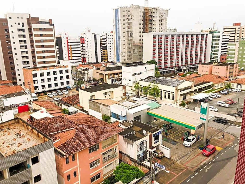 RF-86: Apê completo e aconchegante na Ponta Verde