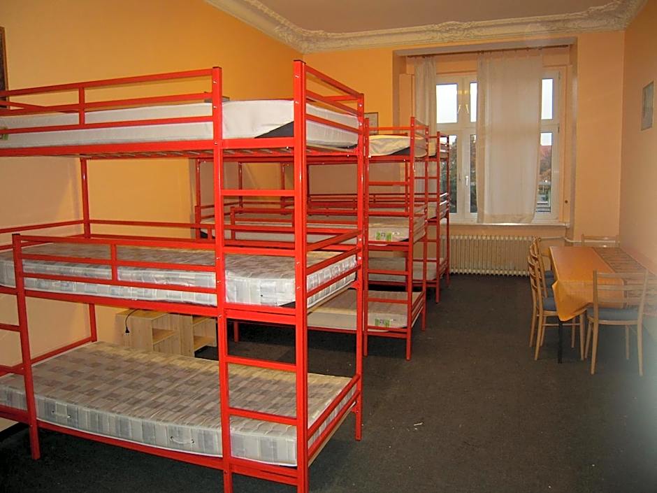 Happy go Lucky Hotel  Hostel