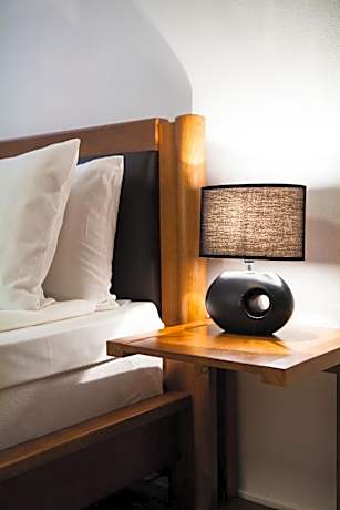 Family Room with Shared Bathroom - Annex