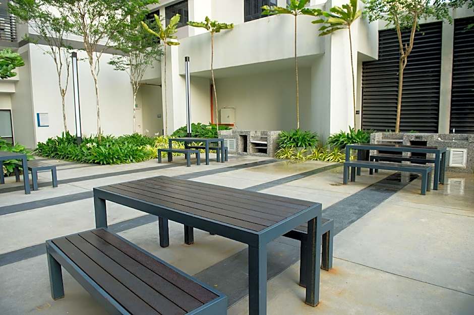 Ezzyhome Medini