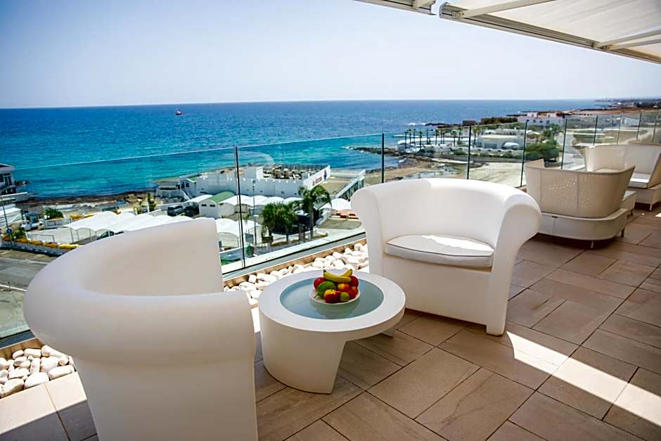 Bianco Riccio Suite Hotel