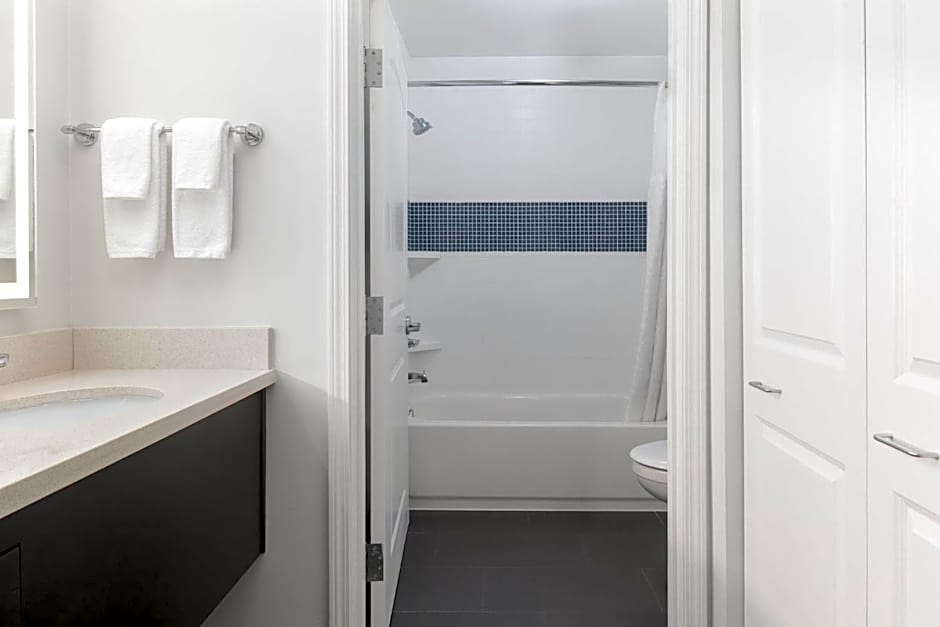 Staybridge Suites Denver- Central Park By IHG