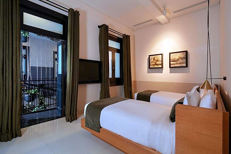 Photo 1 of 4 of 2 Beds Guestroom, Balcony