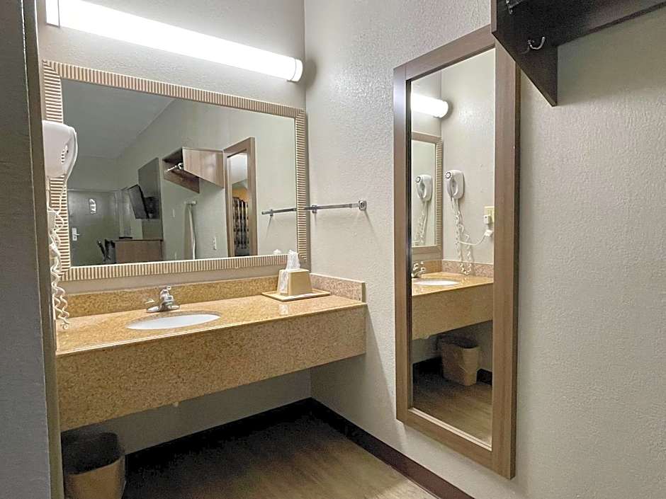 Fairview Inn & Suites Mobile