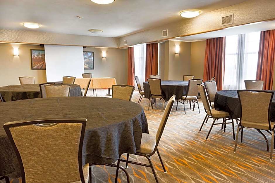 Drury Inn & Suites Lafayette LA