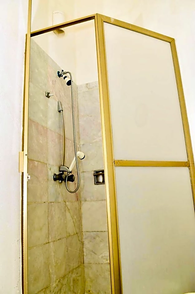 VILLA PARA 8p 6A 2M dentro del HOTEL a un costado del Krystal IXTAPA cuenta con playa y WIFI
