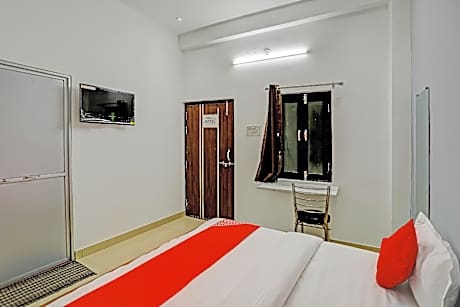 OYO Flagship 814538 Hotel Raas