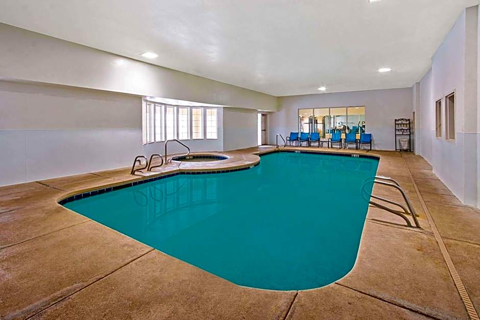 La Quinta Inn & Suites by Wyndham Ruidoso Downs
