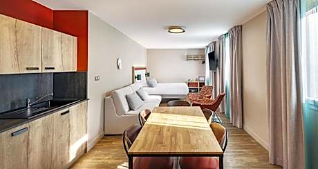 Family Apartment with Queen Bed and Sofa Bed - Non-Smoking