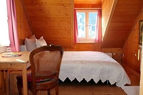 Single Room with Shared Bathroom