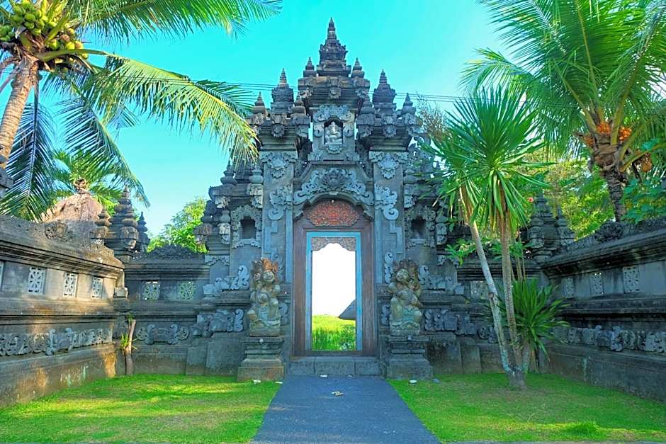 Puri Taman Sari Resort
