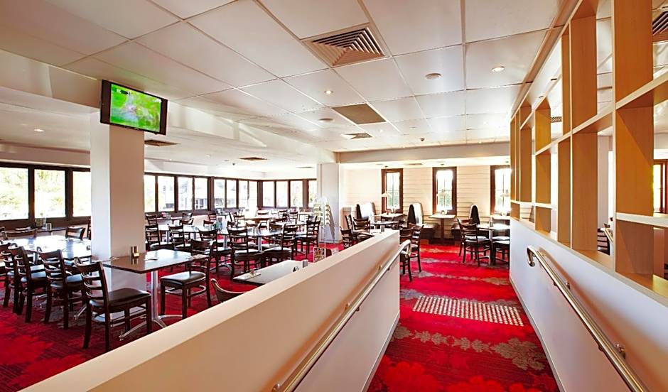 Nightcap at Springwood Hotel