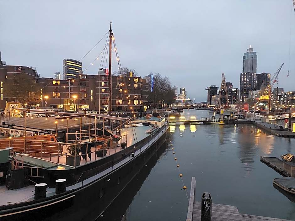 Boat Rooms on Water b&b
