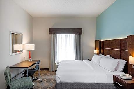 1 King Bed Standard Comm Access