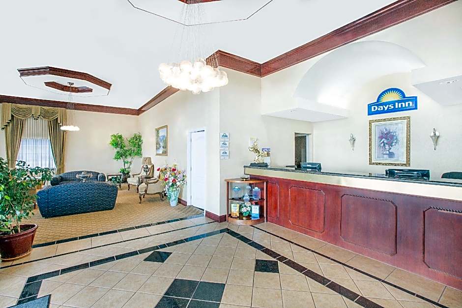 Days Inn by Wyndham Robstown