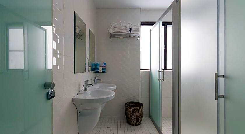 Just Enjoy Business Hotel