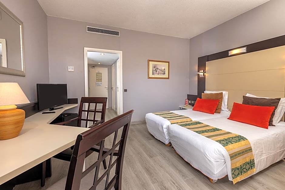 The Originals City, Hotel Galaxie, Nice Aeroport