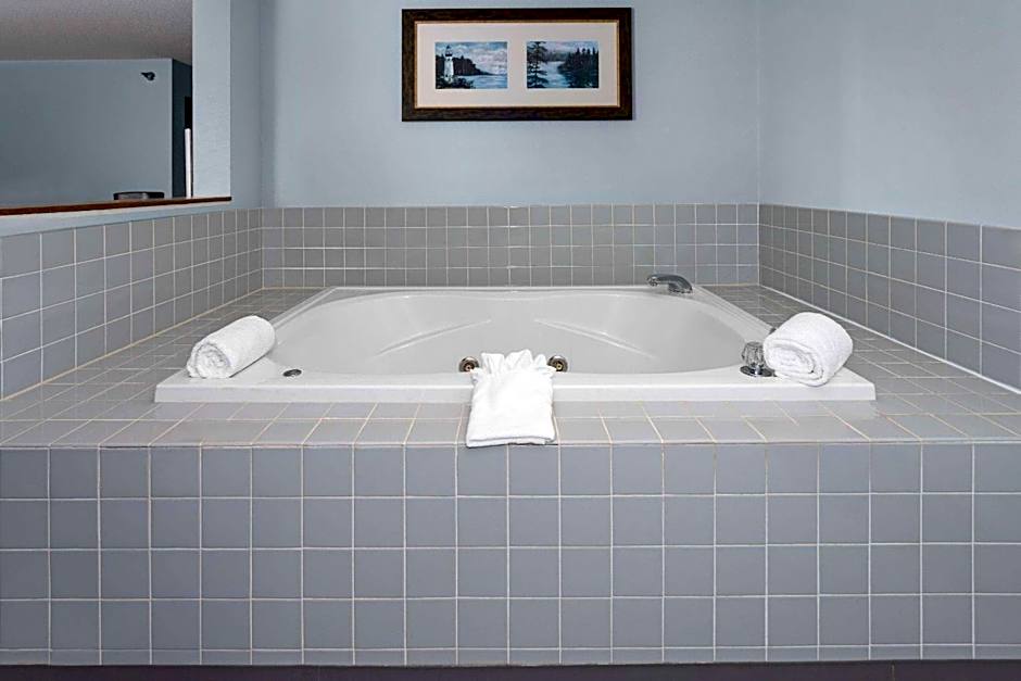 Days Inn by Wyndham Iron Mountain