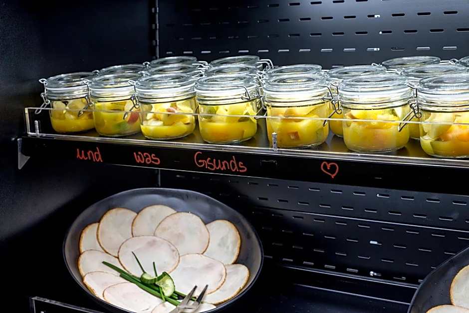 Holiday Inn - the niu, Saddle Furth By IHG