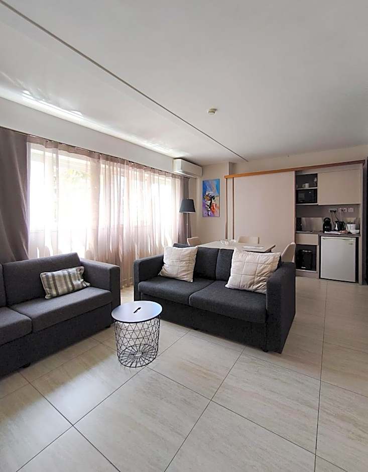 D Townhouse Boutique Suites