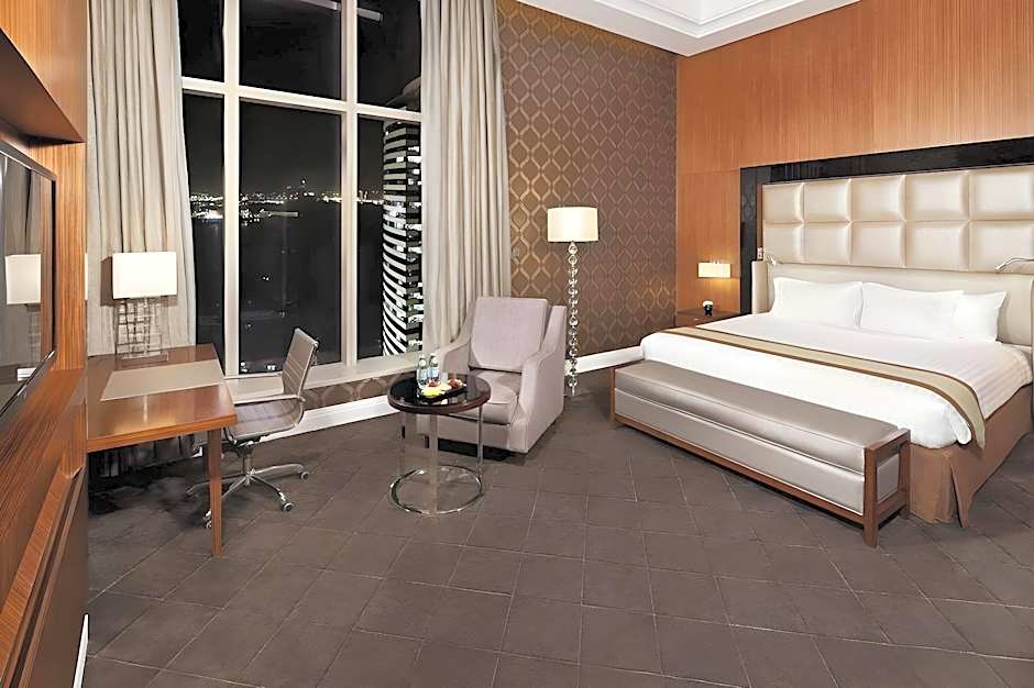 Best Plaza West Bay Hotel