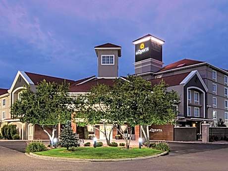 La Quinta Inn & Suites by Wyndham Denver Airport Dia