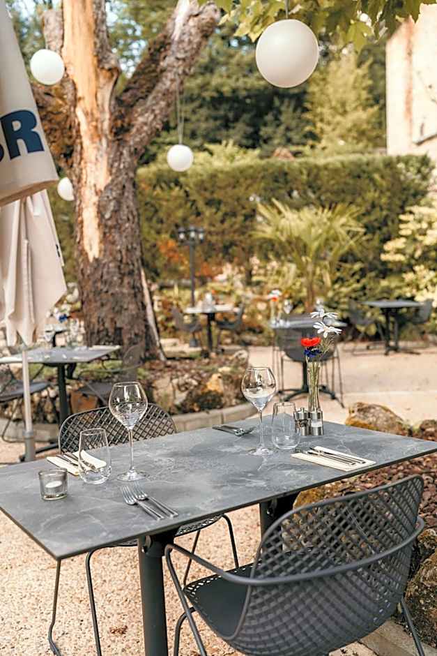 Le Cro-Magnon - hôtel - piscine - climatisation