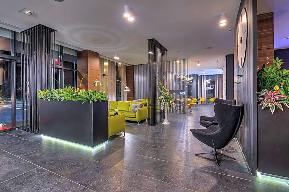 Nyota Hotel & Conference Center