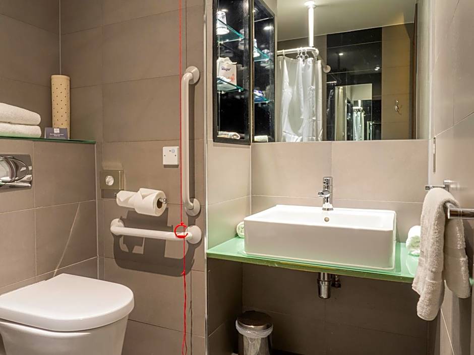 Crowne Plaza London - Kingston By IHG